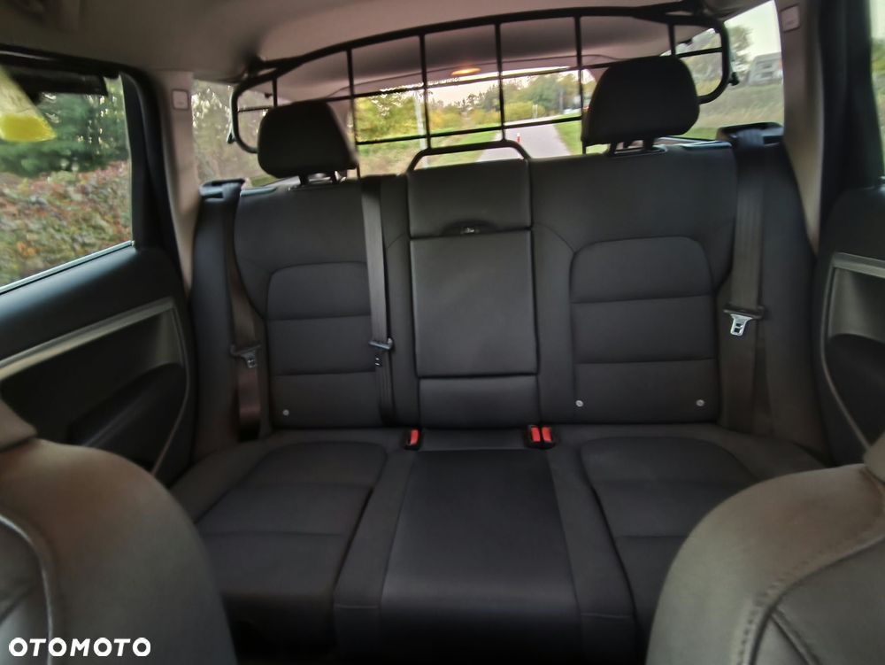 Volvo XC 70 2.4D AWD Kinetic - 13