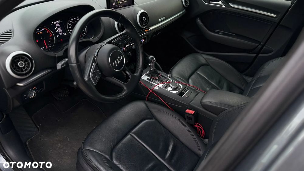 Audi A3 Limousine 40 TFSI Quattro S tronic - 12
