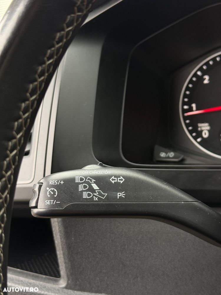 Volkswagen Caravelle LR Comfortline - 12