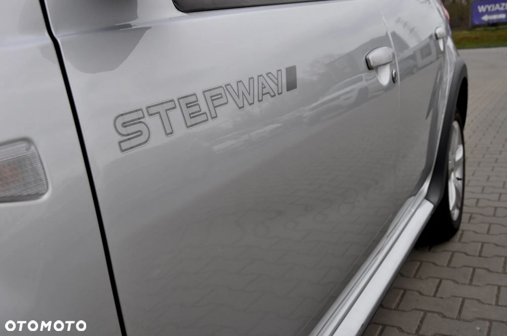 Dacia Sandero Stepway 1.6 - 21