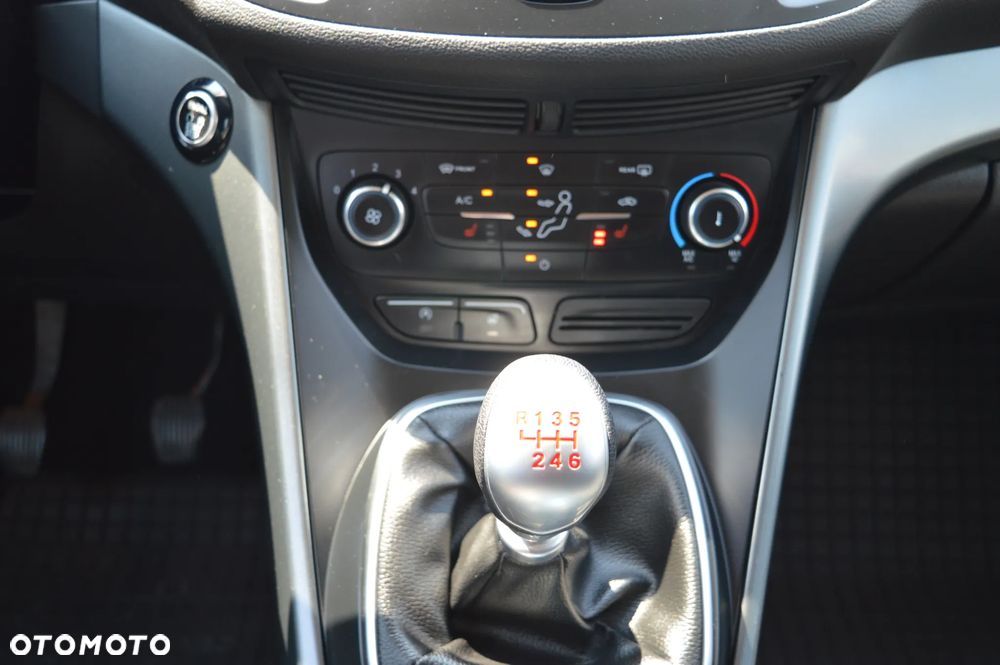 Ford Kuga 2.0 TDCi 4x4 Titanium - 17