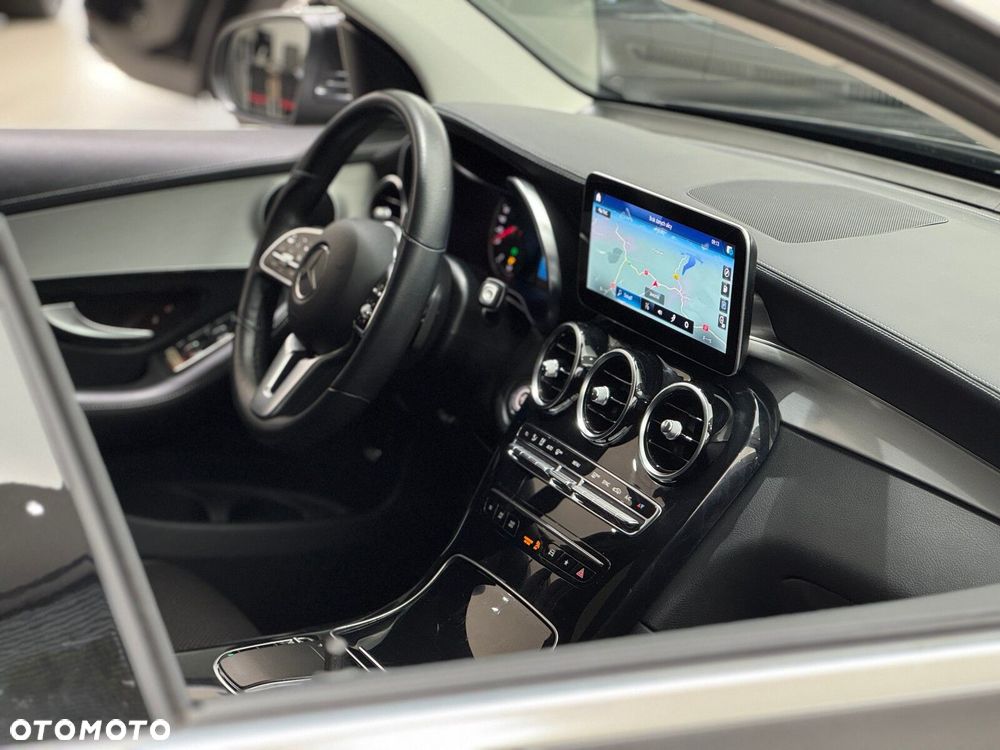 Mercedes-Benz GLC 200 d - 38