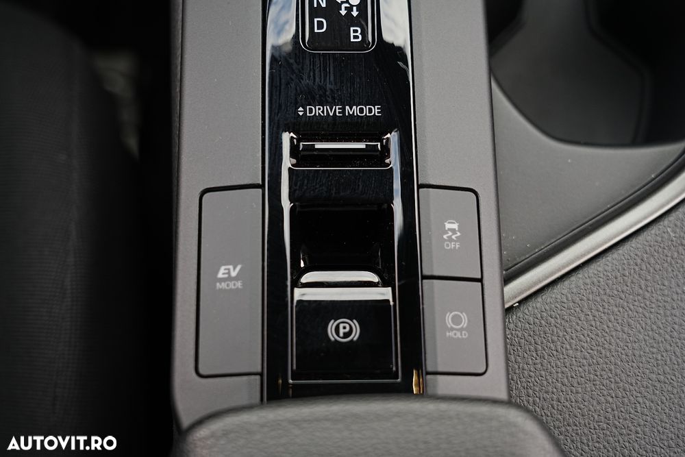 Toyota C-HR 1.8 HSD 122 CP 4x2 CVT Core - 17