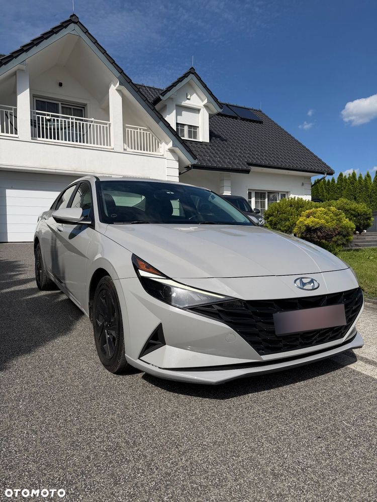 Hyundai Elantra 1.6 Classic + - 2