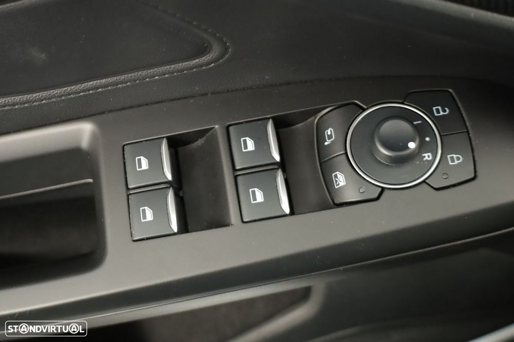 Ford Focus 1.0 EcoBoost MHEV ST-Line - 20