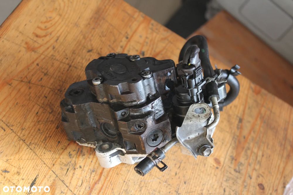 pompa wtryskowa toyota yaris I 1.4 d4d 22100-33010 kompletna - 10