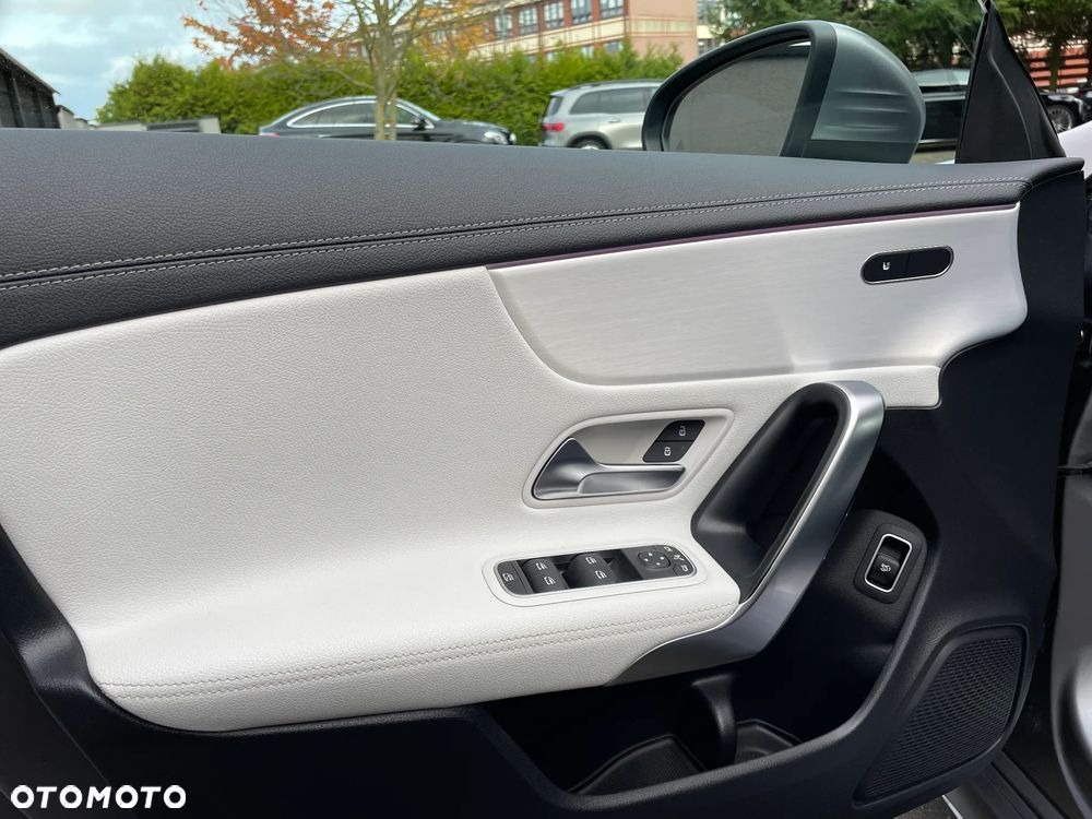 Mercedes-Benz CLA 200 AMG Line 7G-DCT - 28