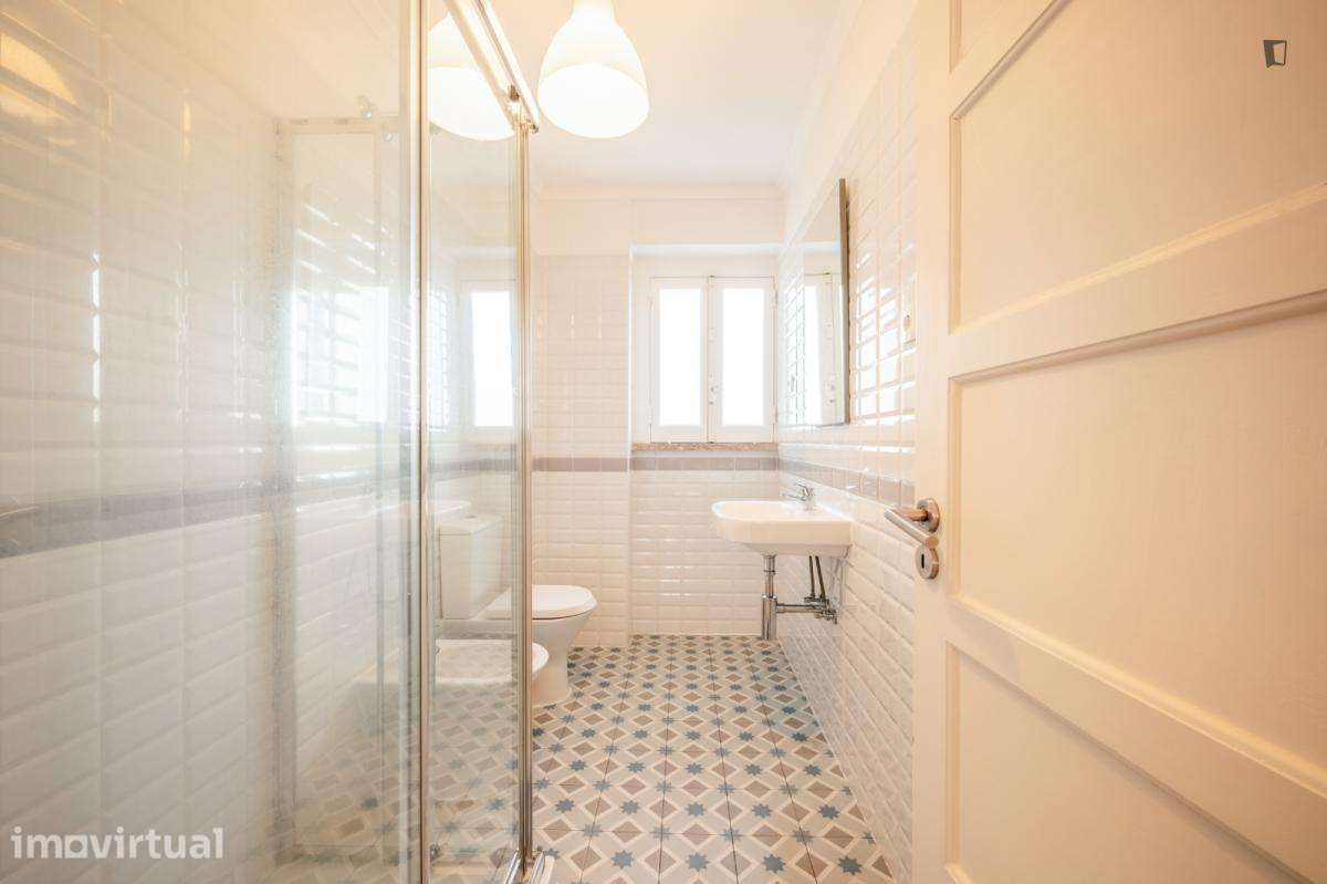 Quarto - localizado em Alameda Lisbon - Grande imagem: 2/19