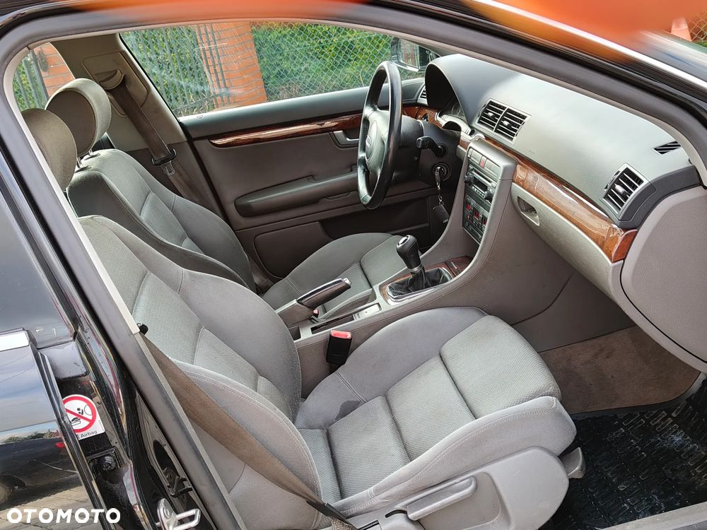 Audi A4 Limousine - 5