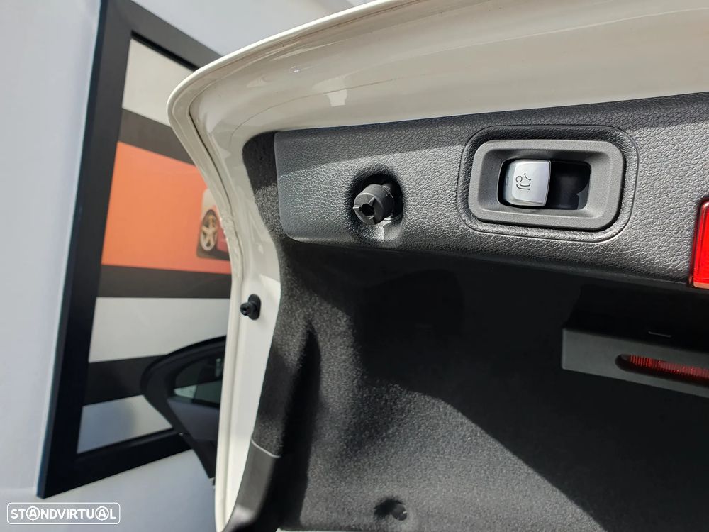 Mercedes-Benz E 350 D 9G-TRONIC AMG Line - 18