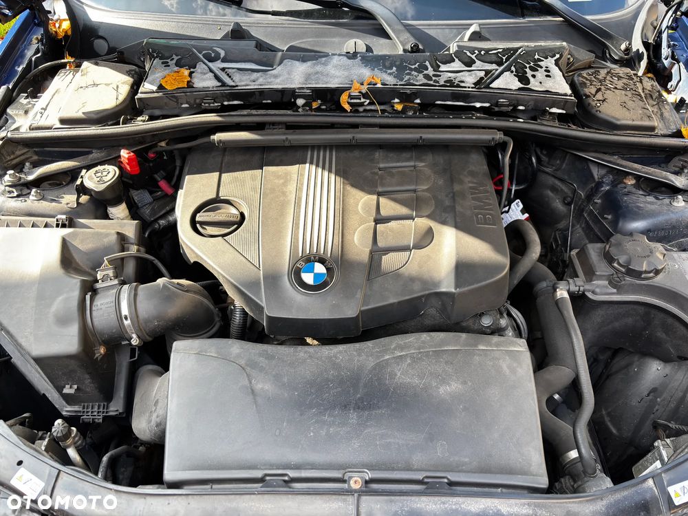 BMW Seria 3 318d - 15