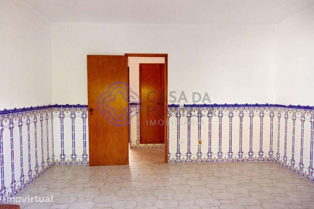 Apartamento T3 no Entroncamento com arrecadação e próximo à estação - Grande imagem: 2/20