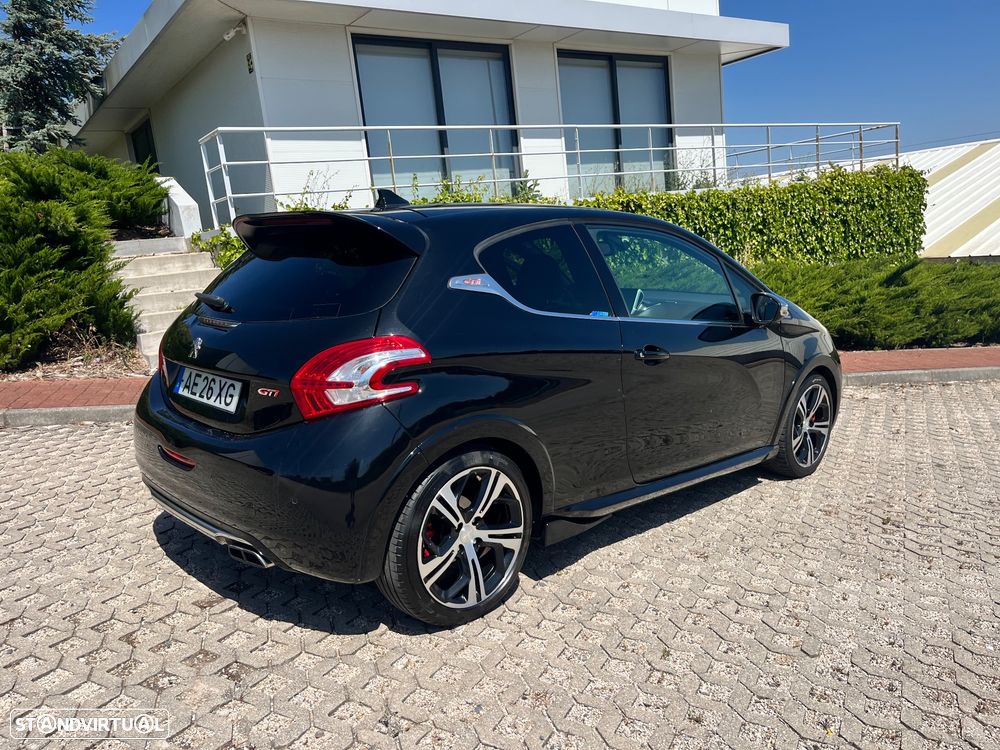 Peugeot 208 GTI 200 THP - 16
