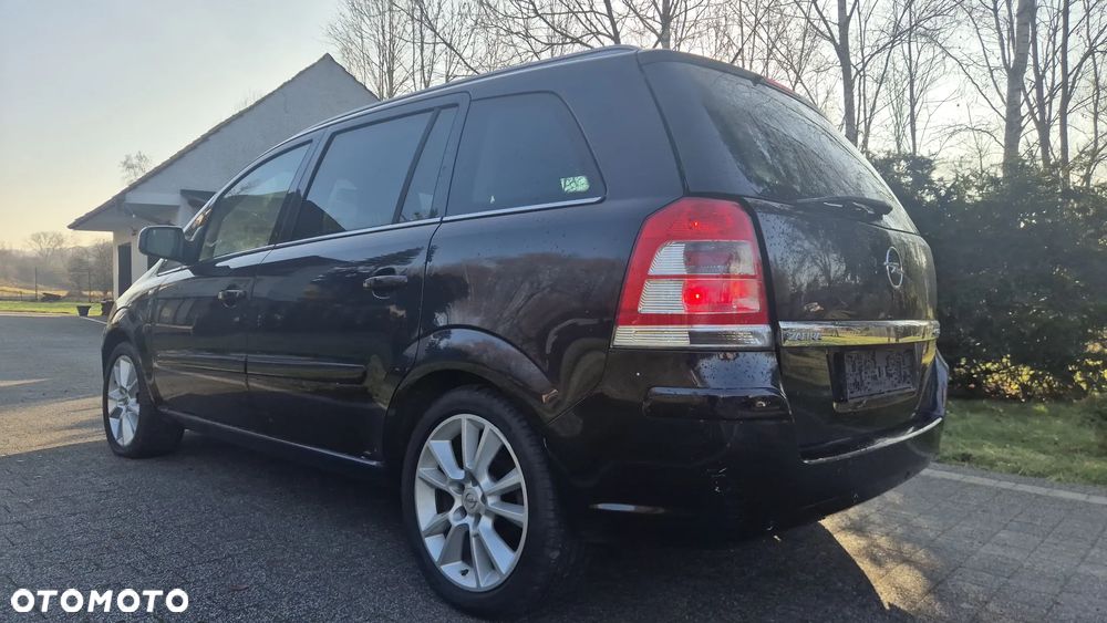 Volkswagen Touran - 6