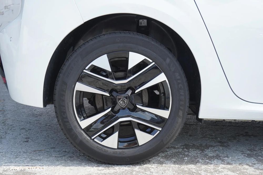 Peugeot 208 - 25