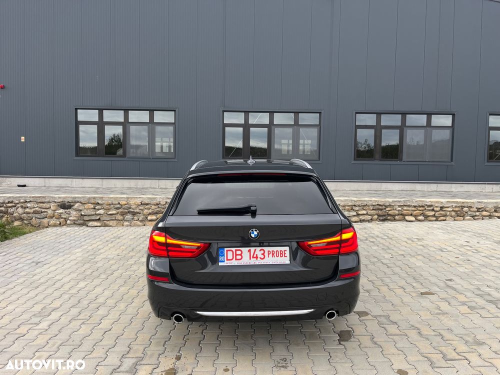 BMW Seria 5 520d xDrive Touring Aut. Luxury Line - 28