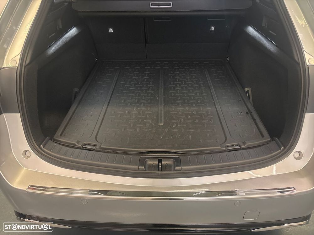 Toyota Corolla Touring Sports - 10