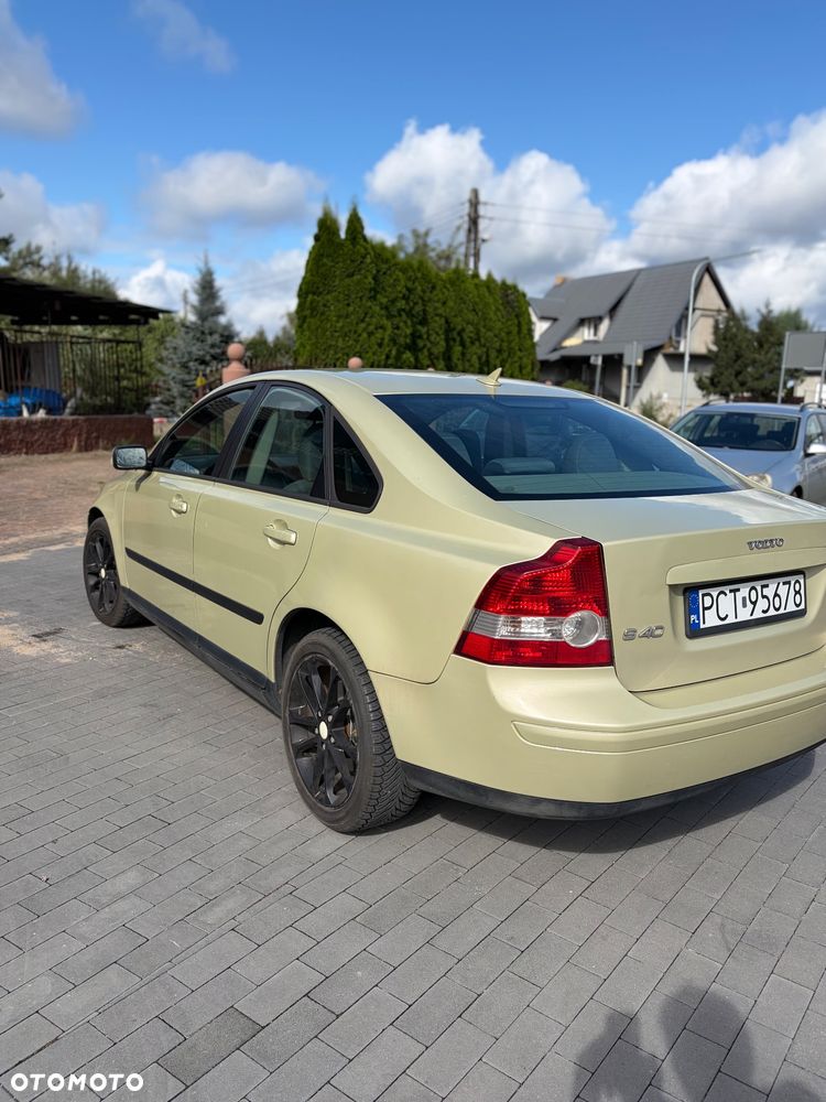 Volvo S40 2.4i - 6