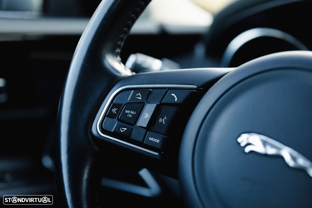 Jaguar XE E-Performance Aut. Prestige - 17