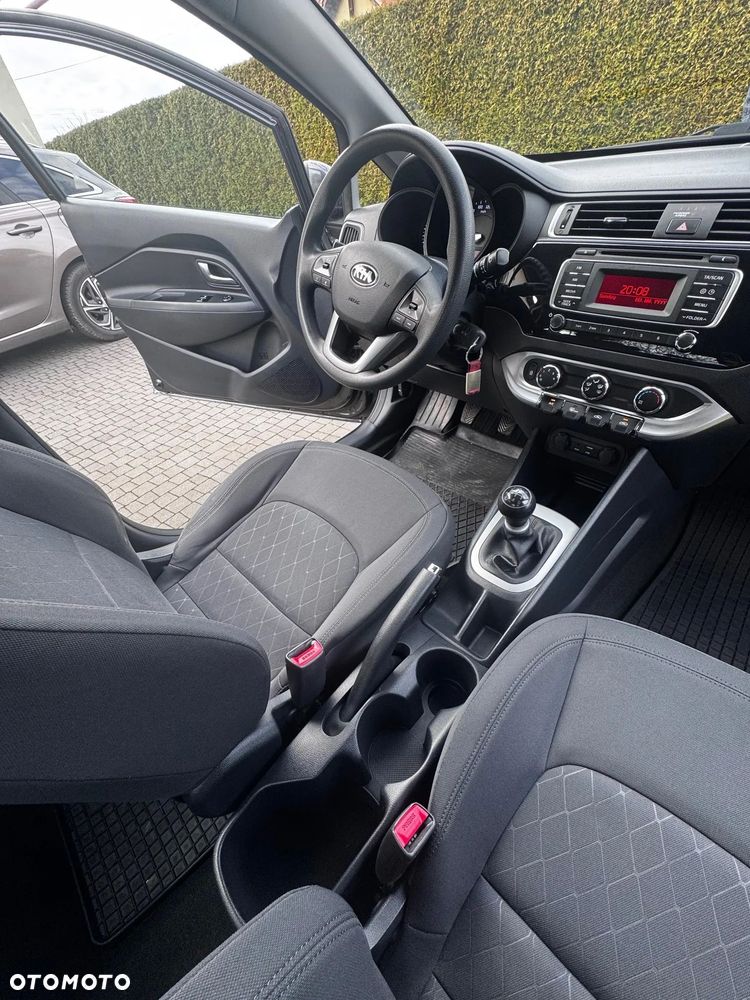 Kia Rio - 7