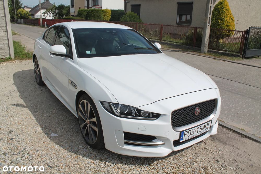 Jaguar XE 20d R-Sport - 3