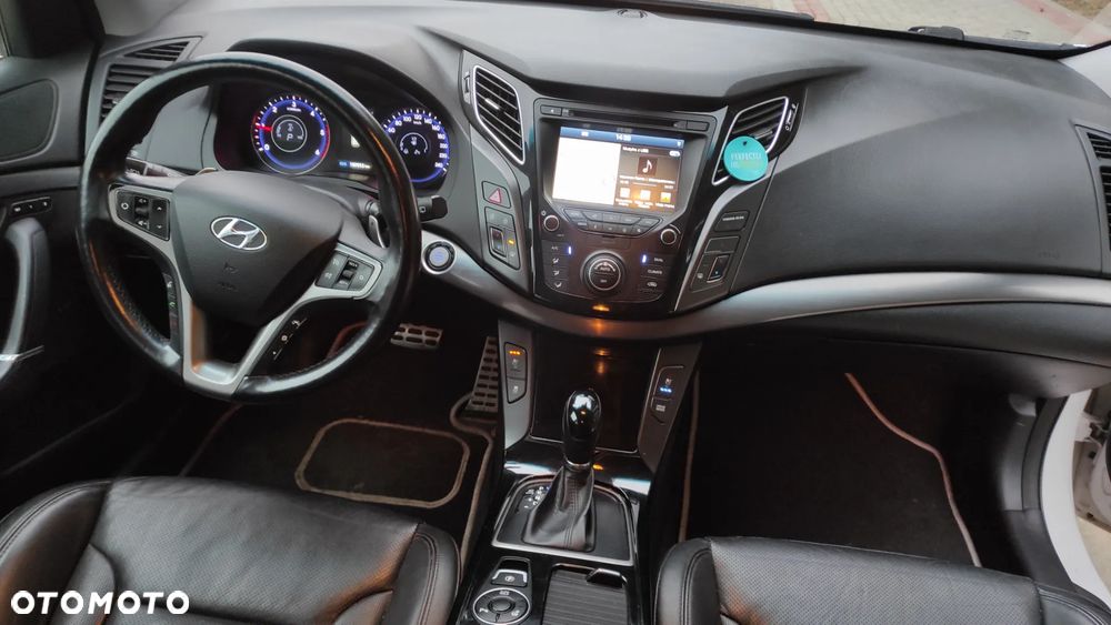Hyundai i40 Kombi blue 1.7 CRDi DCT Premium - 8