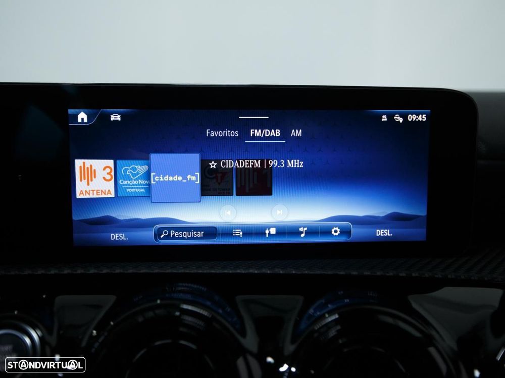 Mercedes-Benz A 250 e - 30