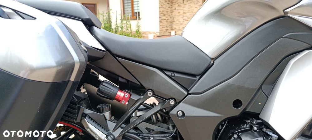 Kawasaki Ninja 1000 SX - 24