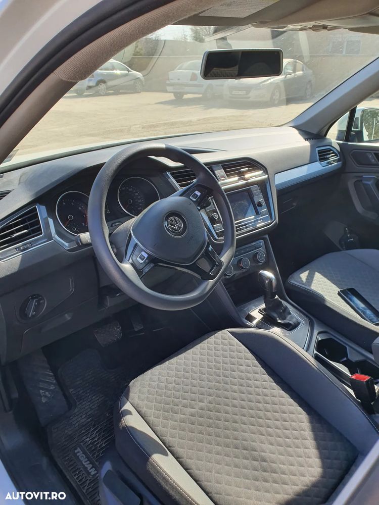 Volkswagen Tiguan - 14