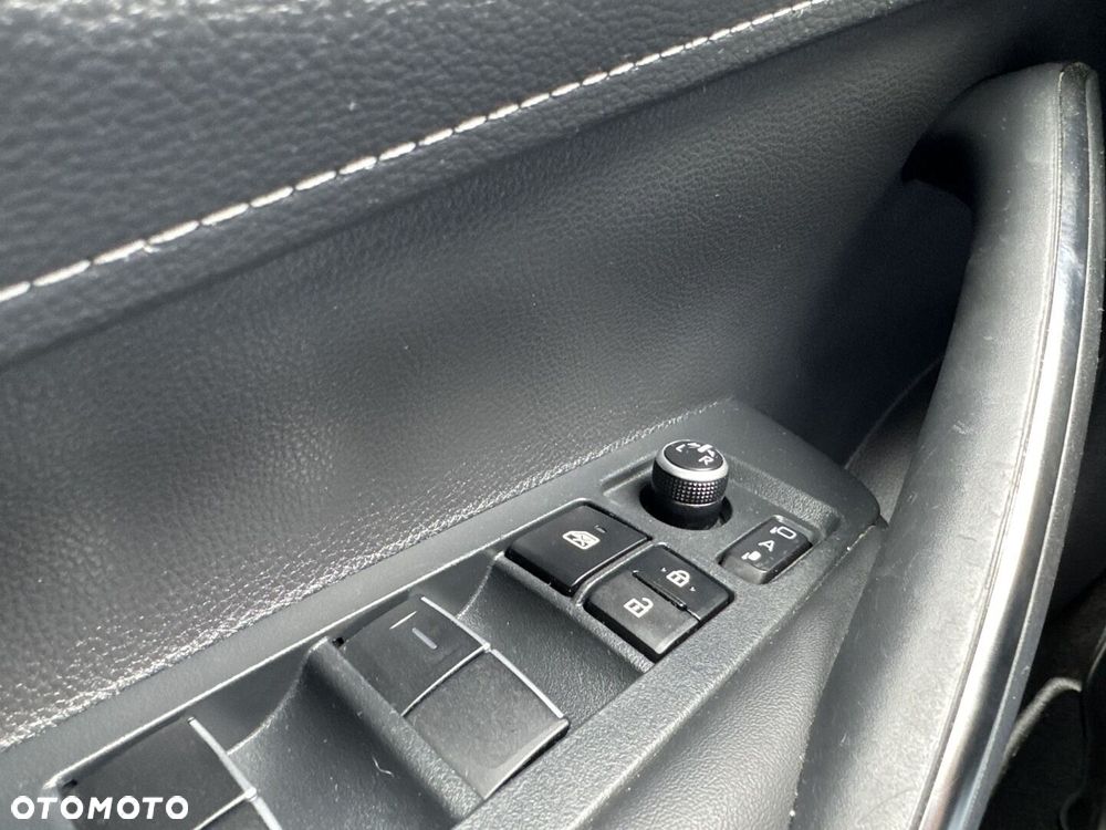 Toyota Corolla - 21