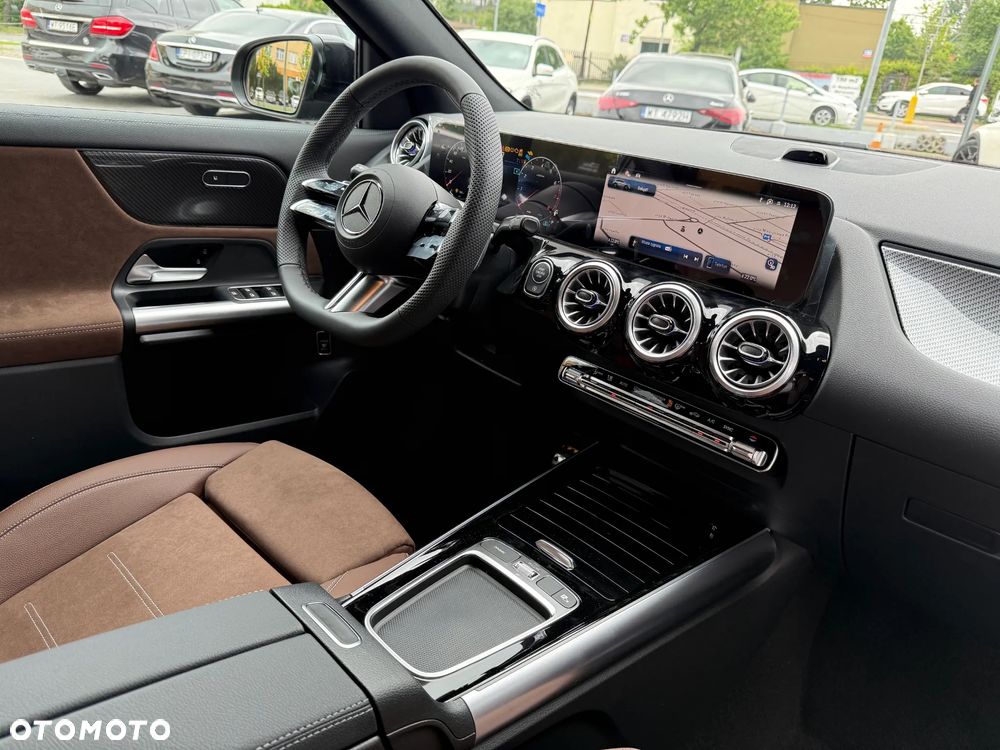 Mercedes-Benz GLA 220 mHEV 4-Matic AMG Line 8G-DCT - 15