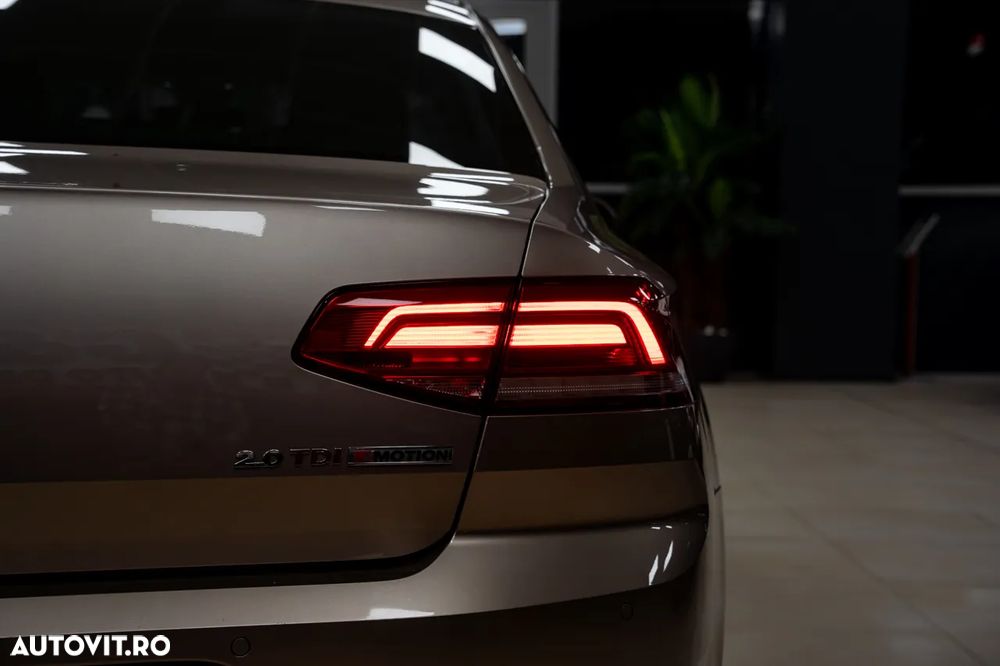 Volkswagen Passat 2.0 TDI SCR (BlueMotion Tech) 4Motion D Highline - 16