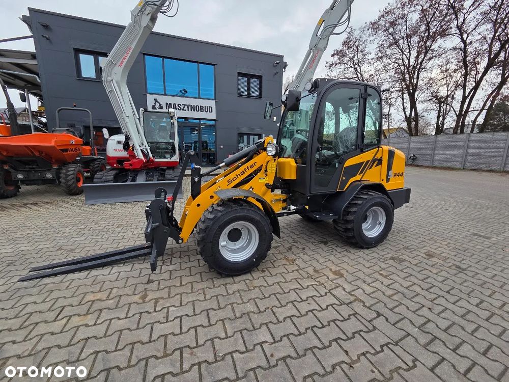 Schäffer Ładowarka Miniładowarka Schaffer 2445S - 2515kg Łyżka + Widły - 23