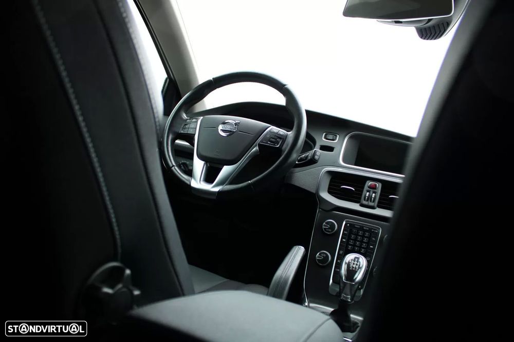 Volvo V40 1.6 D2 Momentum Eco - 24