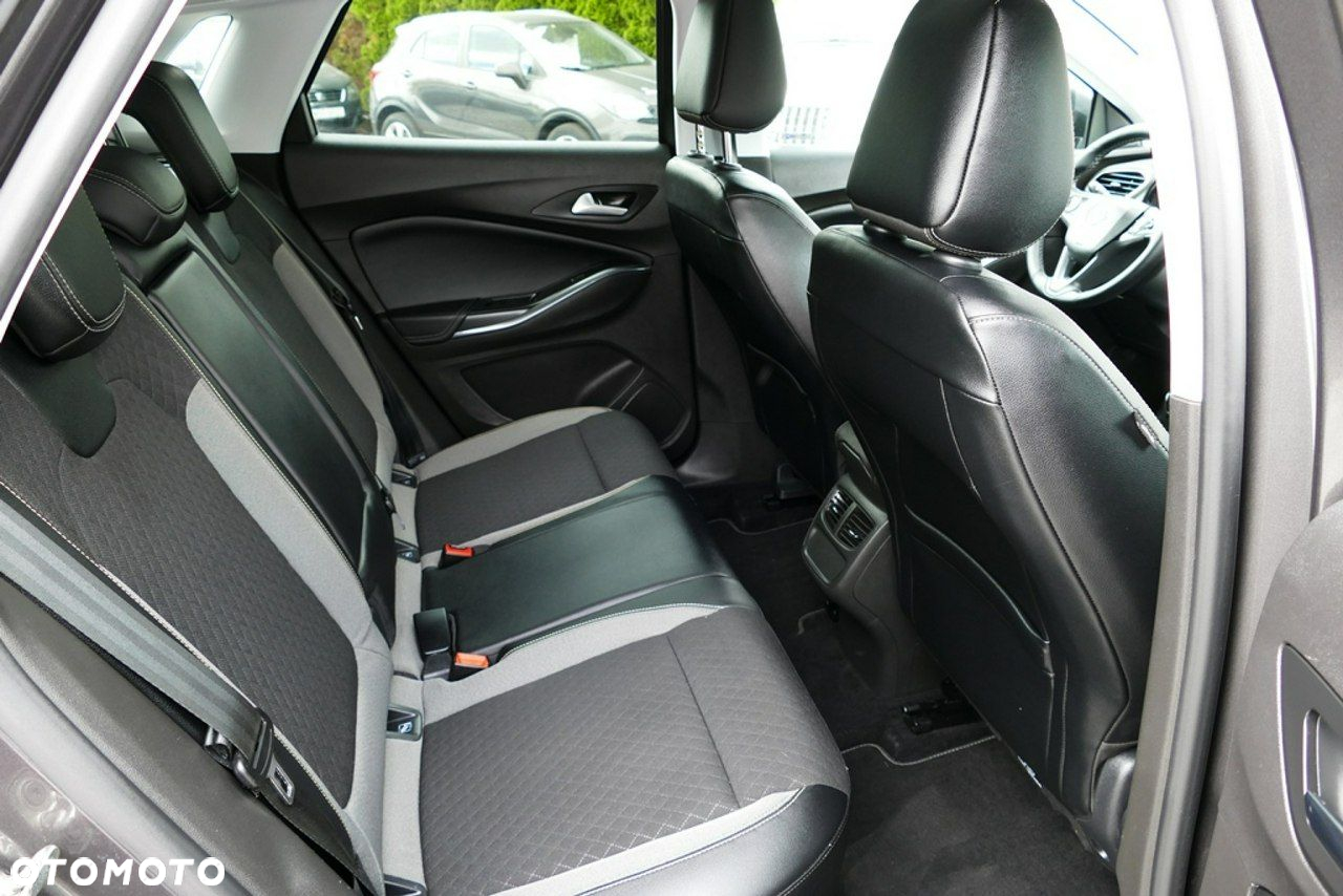 Opel Grandland X 1.2 T GPF Design Line S&S - 26