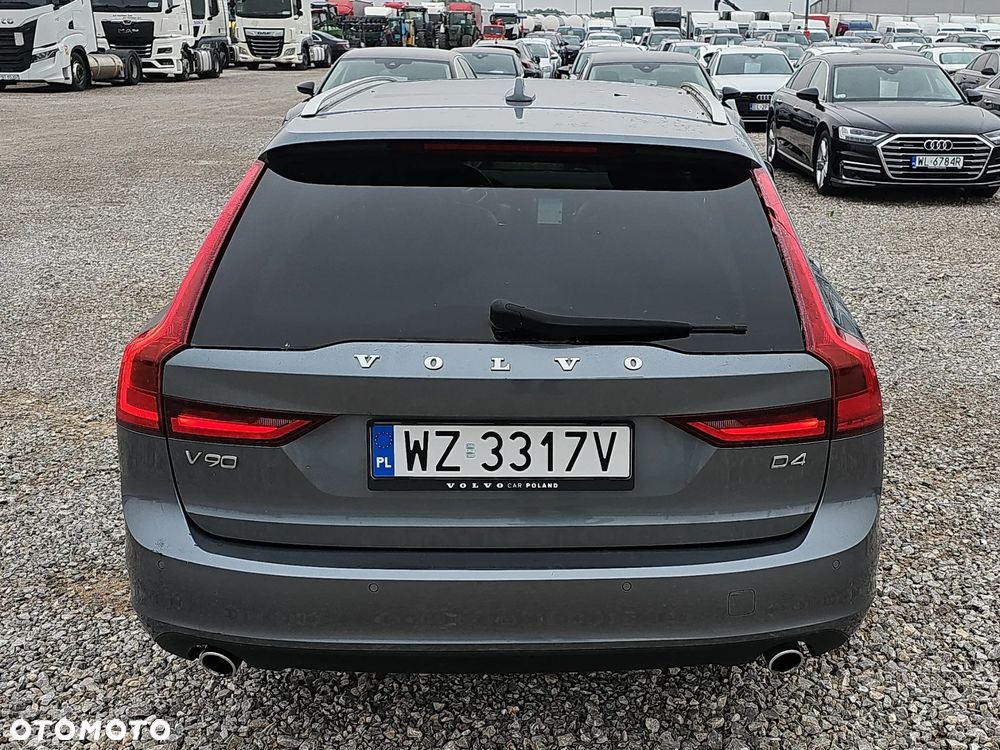 Volvo V90 D4 Momentum - 6