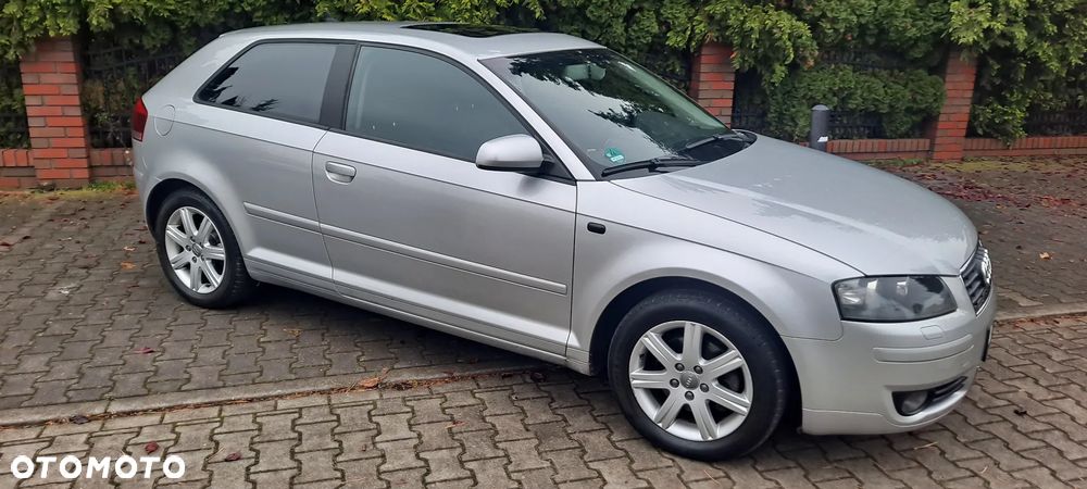 Audi A3 3-drzwiowe 2.0 FSI Ambition Tiptronic - 21