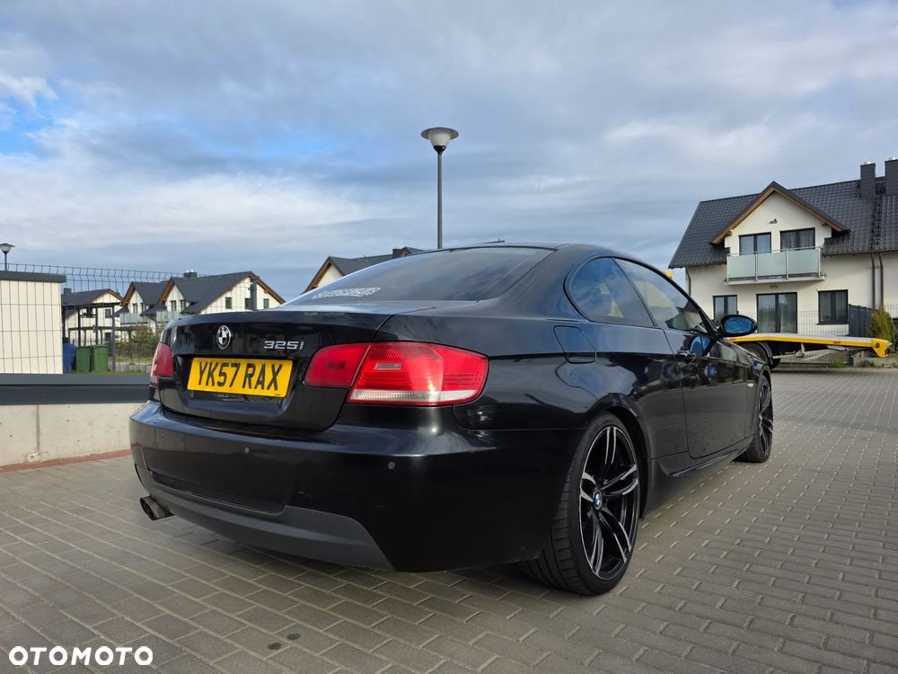 BMW Seria 3 325i - 3