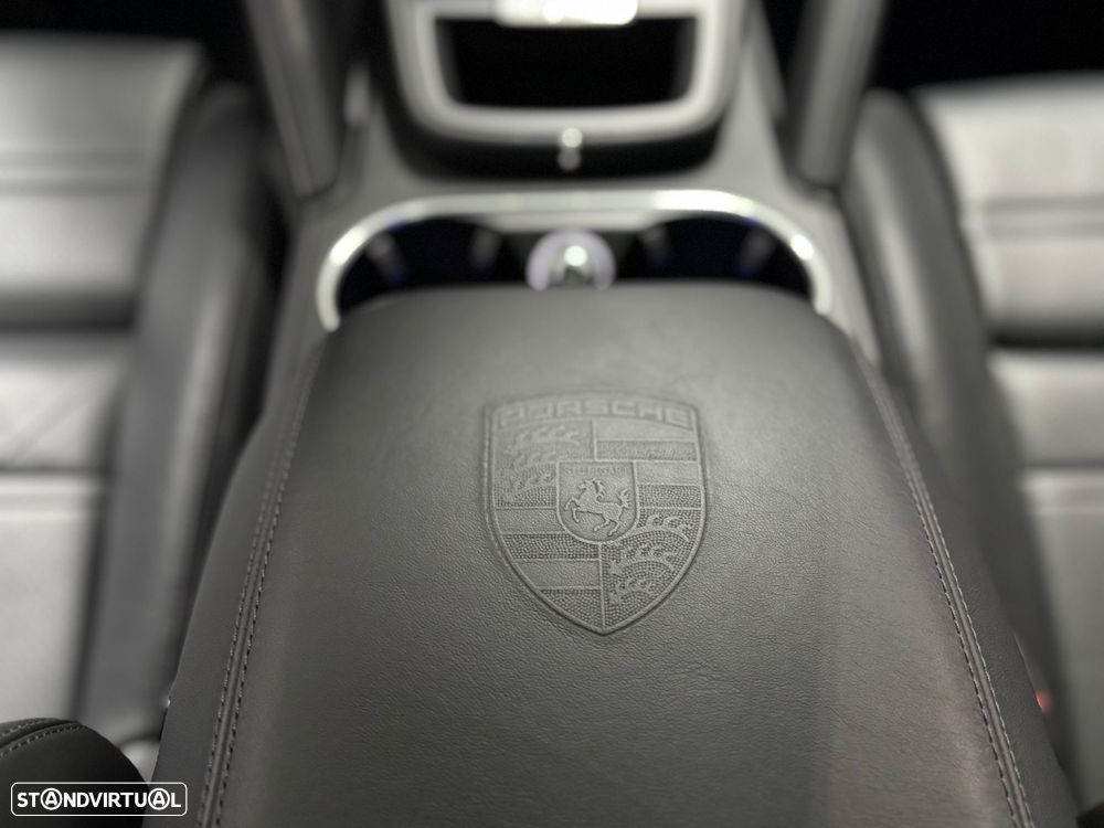 Porsche Cayenne - 24