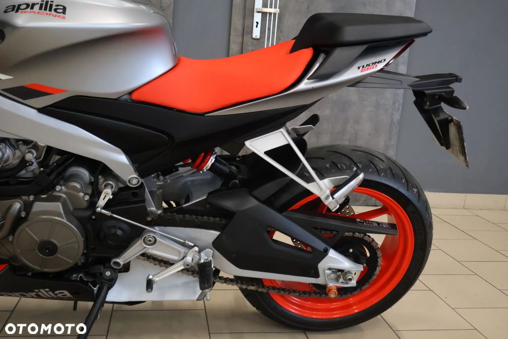 Aprilia Tuono - 24