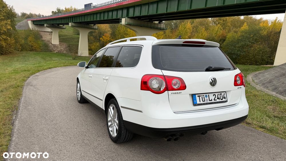 Volkswagen Passat - 30
