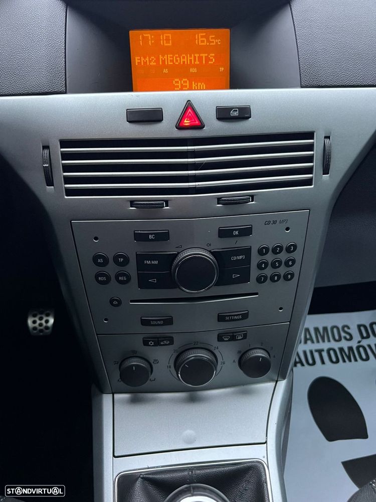 Opel Astra GTC 1.3 CDTi - 28