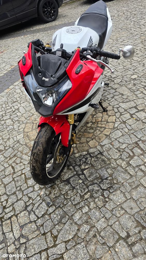 Honda CBR - 1