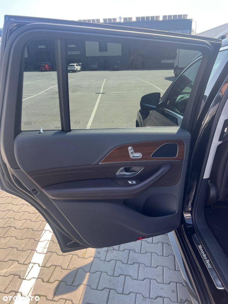 Mercedes-Benz GLS 350 d 4-Matic - 24