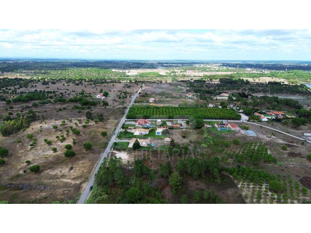 Terreno Urbano em Foros de Almada - Grande imagem: 3/24