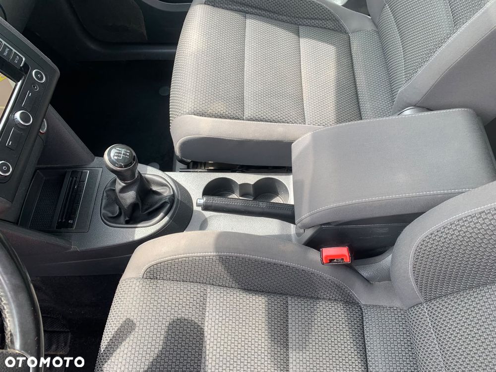 Volkswagen Touran 1.6 TDI DPF BlueMotion Technology Highline - 24