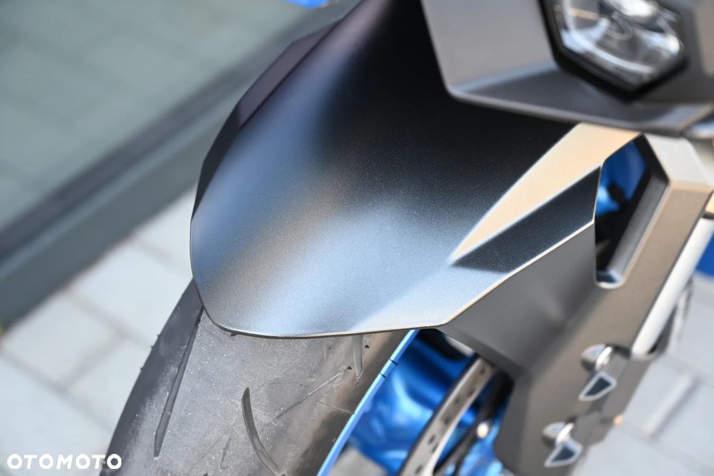 Suzuki GSX 1000 - 21