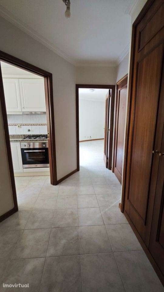 T-1 - Equipado c/placa+forno - J/Av.República- Centro de Gaia - Grande imagem: 2/10