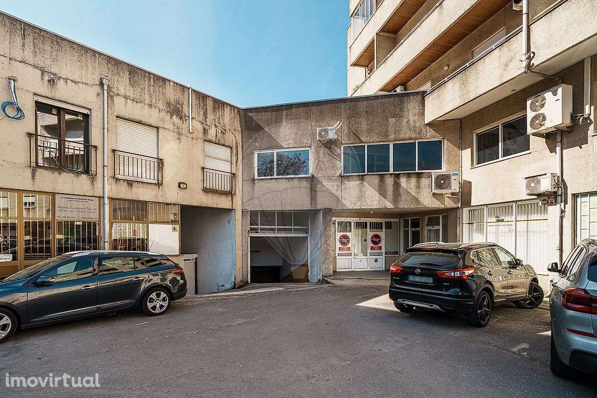 Garagem para arrendamento em Maximinos, Braga - Grande imagem: 3/4