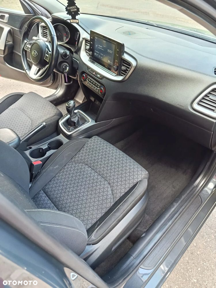 Kia Ceed 1.6 CRDi SCR L Business Line - 10